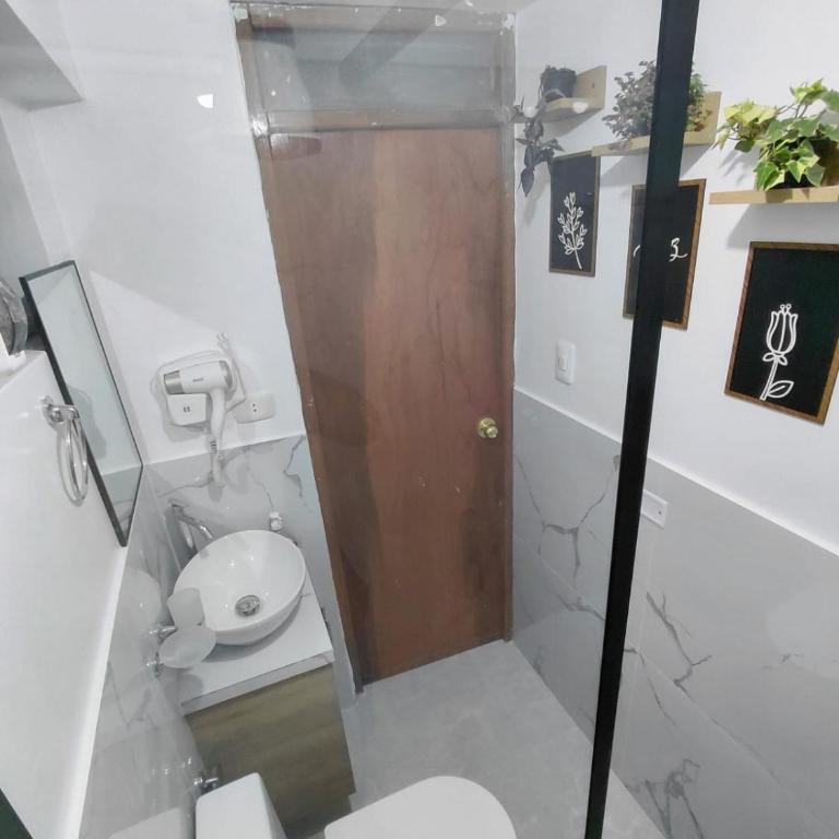 Moderno Depa Céntrico en Abancay - Two-Bedroom Apartment - 8