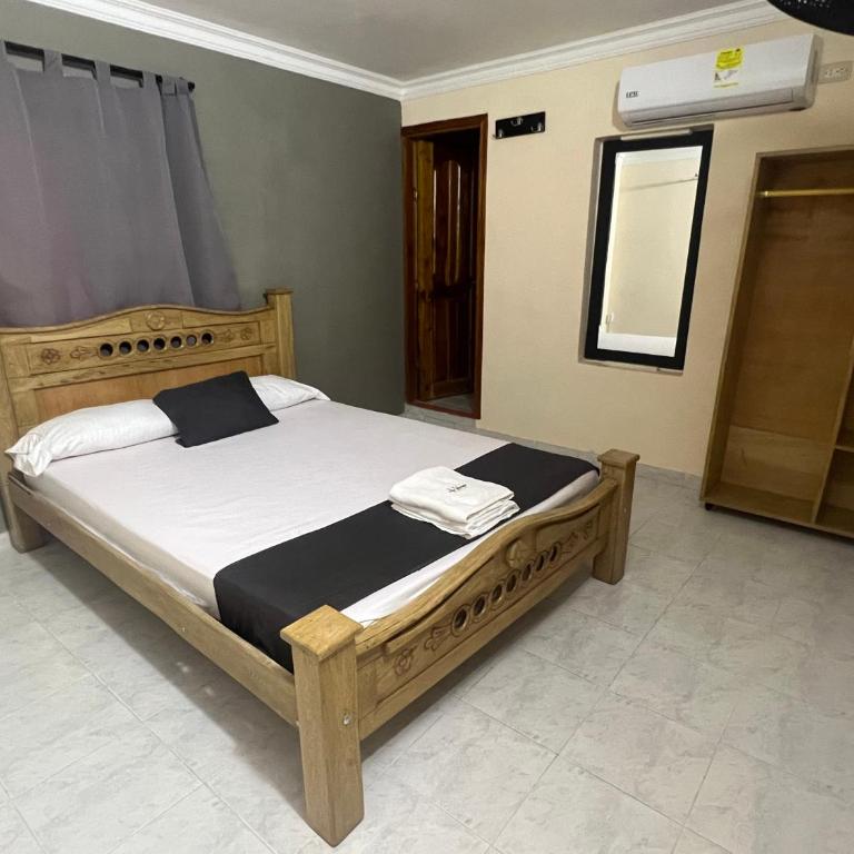 Hotel Georgina - Habitación Doble con baño privado - 2