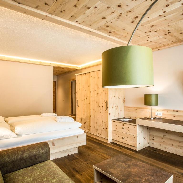 Hotel Bäckelar Wirt Superior Ötztal Inside Sommer Card Partner - Deluxe Doppelzimmer mit Balkon - 6