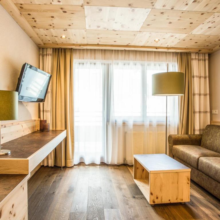 Hotel Bäckelar Wirt Superior Ötztal Inside Sommer Card Partner - Deluxe Doppelzimmer mit Balkon - 3