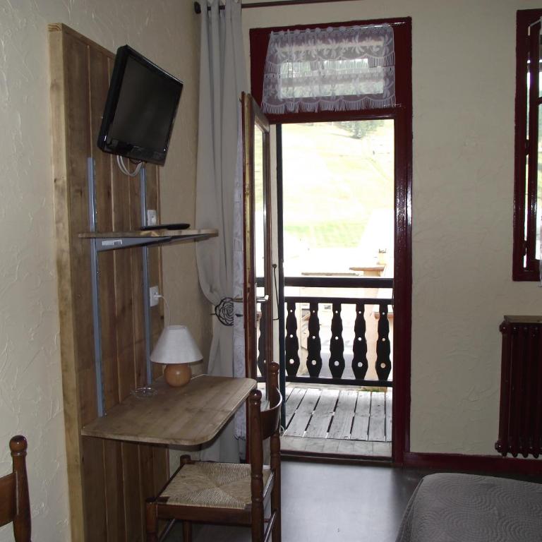 Hotel Valérie - Chambre Double Sud - Vue sur Montagne - 7