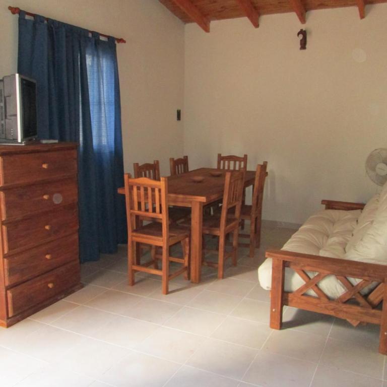 Complejo de Cabañas Pach - Flo - Habitación Familiar con baño - 5