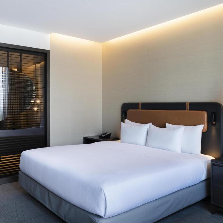 Hilton Guadalajara Midtown - Habitación con cama extragrande. - 5