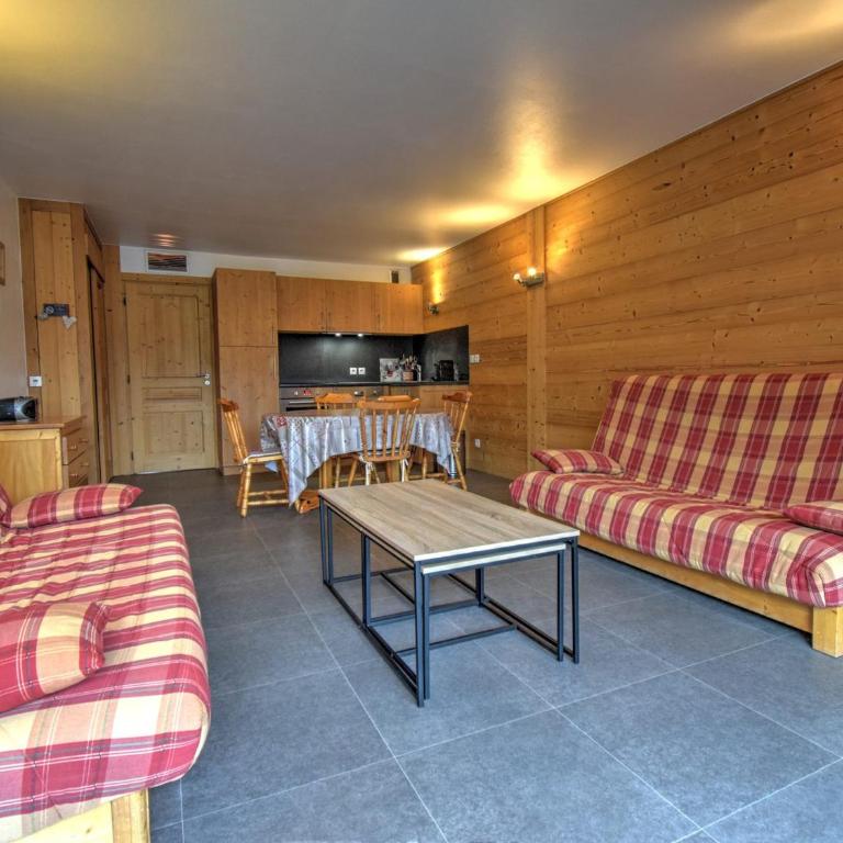 Appartement 2 pièces avec balcon près du centre de Morzine, parking disponible - FR-1-524-141 - Appartement - 4