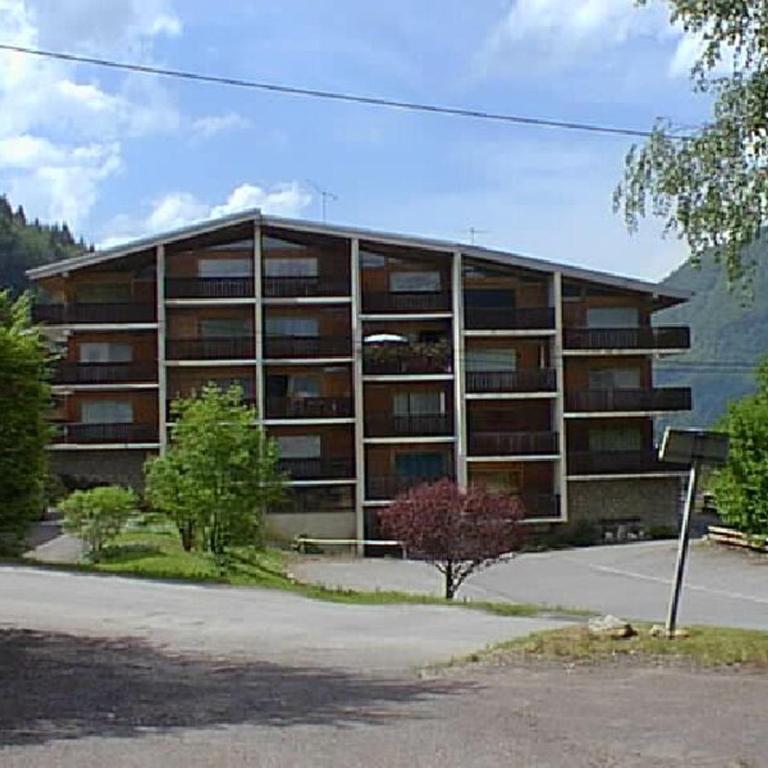 Appartement 2 pièces avec balcon près du centre de Morzine, parking disponible - FR-1-524-141 - Appartement - 6