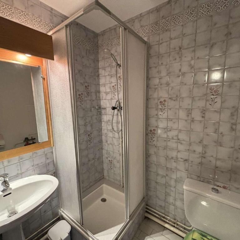 Studio cabine 3 couchages près des pistes à Auris - One-Bedroom Apartment - 10