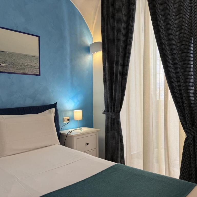 Chiaia Suites - Camera Queen Deluxe - 7