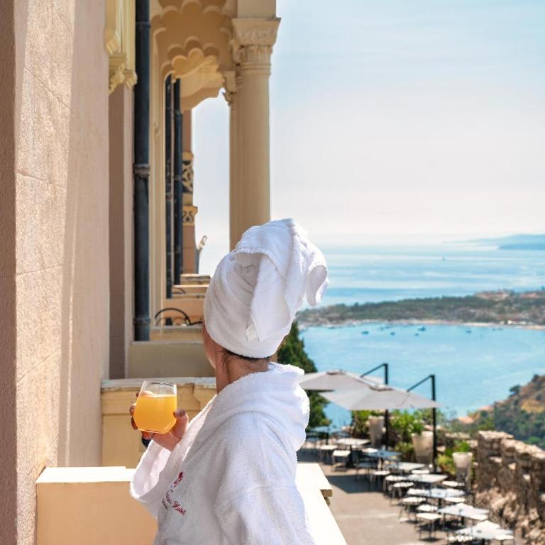Excelsior Palace Hotel - Camera Deluxe Matrimoniale/Doppia con Letti Singoli con Balcone e Vista dell’Etna - 1