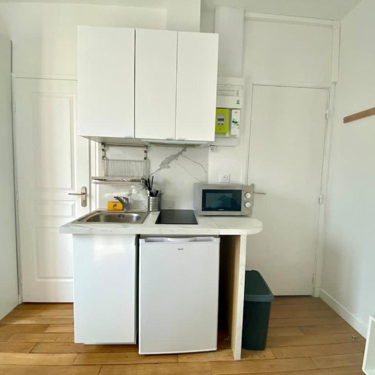 New 341 Suite Alfred - Cosy Apartment Paris Center - Studio - 2