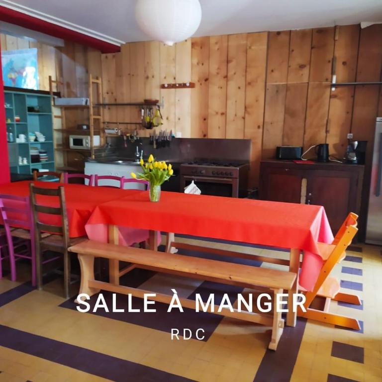 Grande maison centre du village et proches des stations - Maison 4 Chambres - 14
