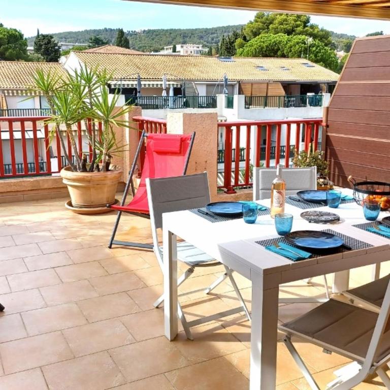 Nice apartment with pool - near the beach - Appartement - 31