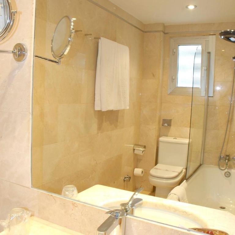 Reyes Católicos - Habitación Doble - 1 o 2 camas - 5