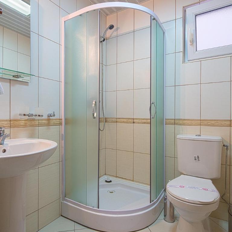 Petrovac Holiday Apartments - One-Bedroom Apartment with Balcony - 6
