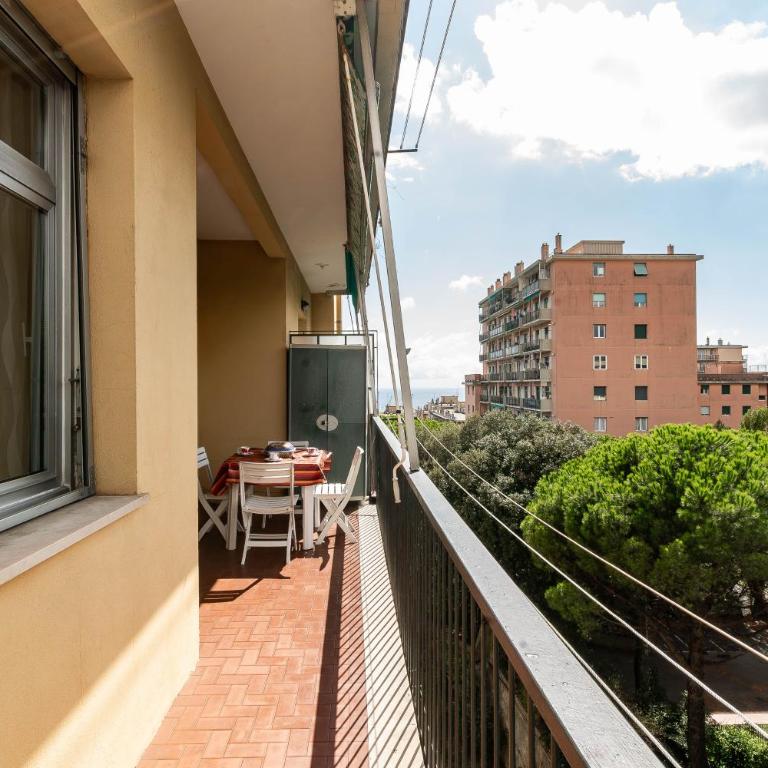 Parcheggio Privato - 10 Min Centro Storico - Appartamento con 2 Camere da Letto - 24