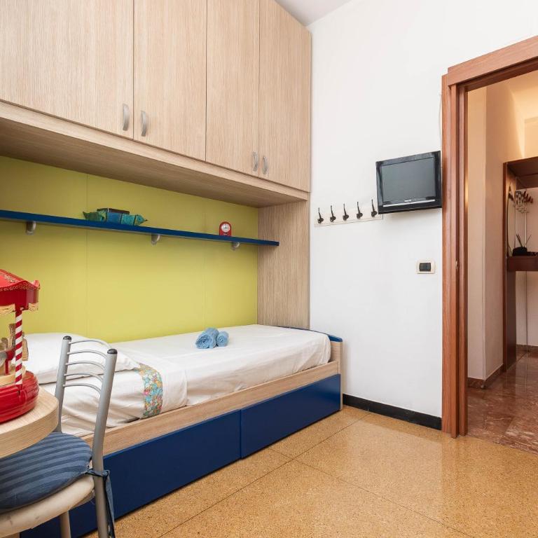 Parcheggio Privato - 10 Min Centro Storico - Appartamento con 2 Camere da Letto - 11