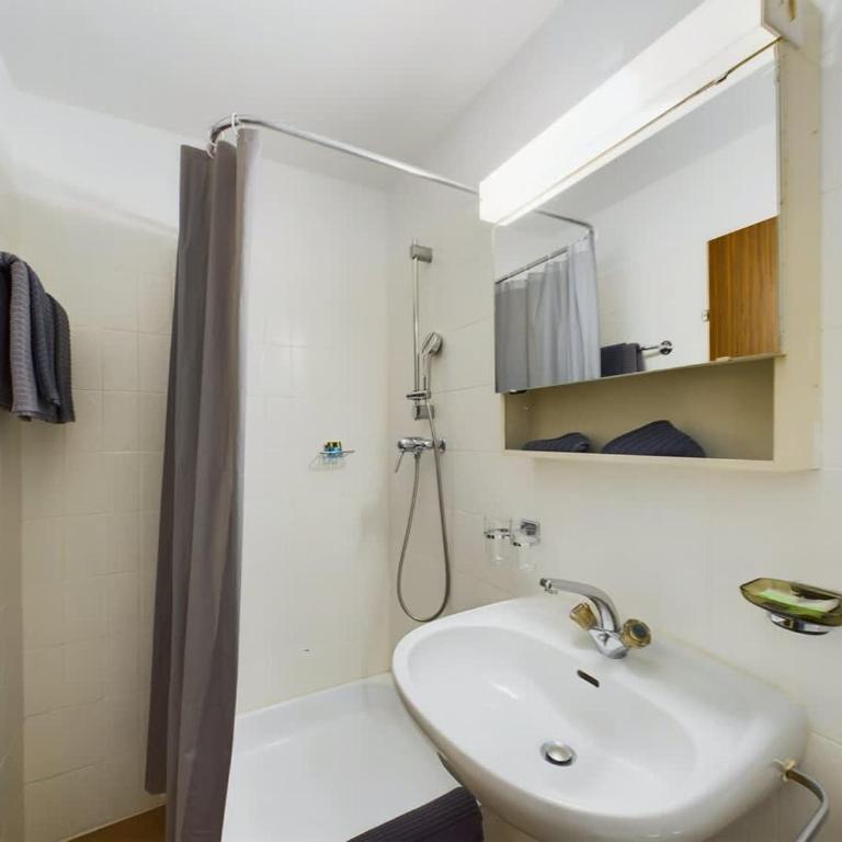 Panorama hideaway apartment near Zermatt with parking! - Apartment - 8