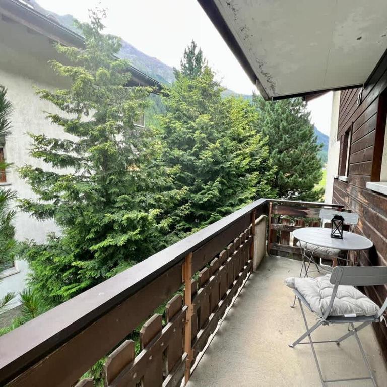 Pure Comfort! Entire Apartment with Abundant Space near Zermatt with parking! - Apartment - 10