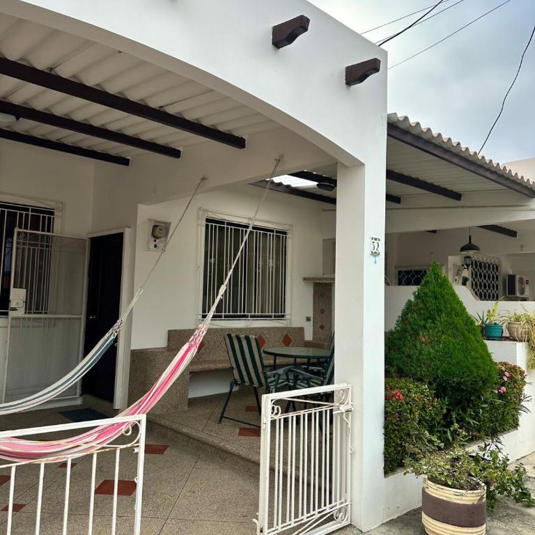 Casa vacacional en Salinas en Urb privada con parqueo piscina y jacuzzi - Four-Bedroom House - 10