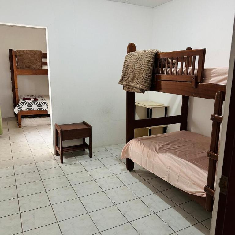 Casa vacacional en Salinas en Urb privada con parqueo piscina y jacuzzi - Four-Bedroom House - 16