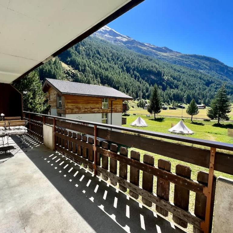 Mountain magic apartment for 6 Near Zermatt with parking! - Apartment - 1