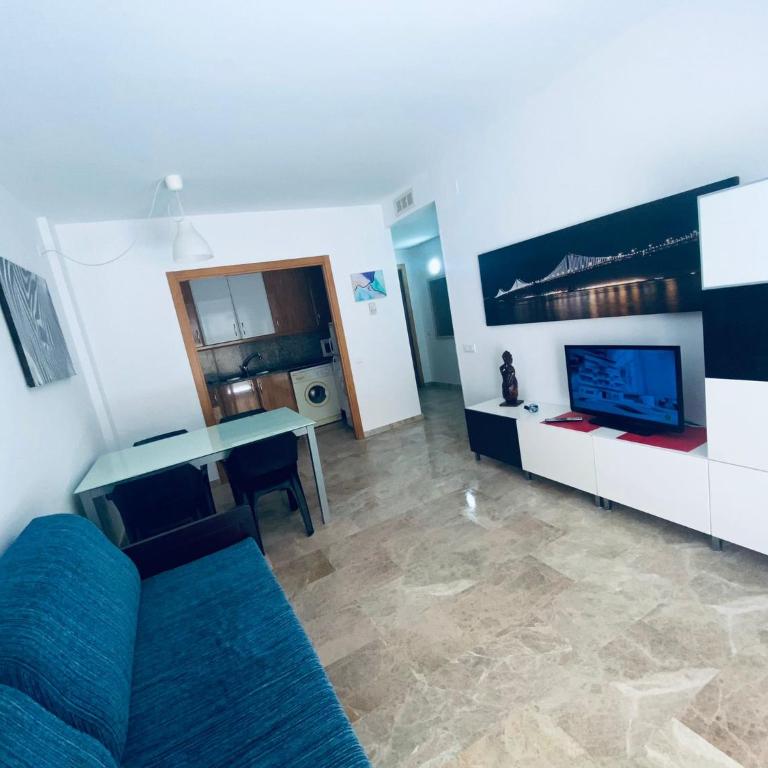 Ventura Park Familys B 6 - Two-Bedroom Apartment - 11