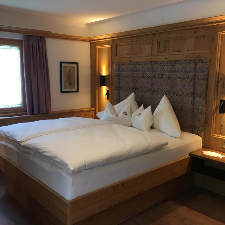 Alpin Hotel Garni Eder - Private Living - Superior Doppelzimmer - 1