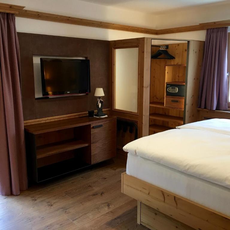 Alpin Hotel Garni Eder - Private Living - Superior Doppelzimmer - 2