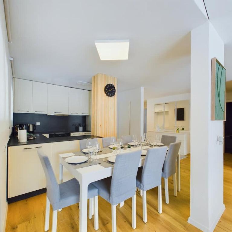 Mountain Majesty Apartment with Stunning Views - Apartment - 6