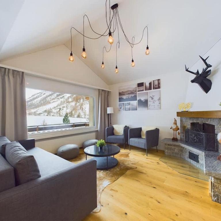 Mountain Majesty Apartment with Stunning Views - Apartment - 4