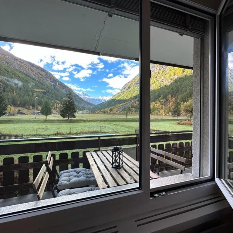 Alpine magic for the whole family near Zermatt with parking! - Apartment - 6