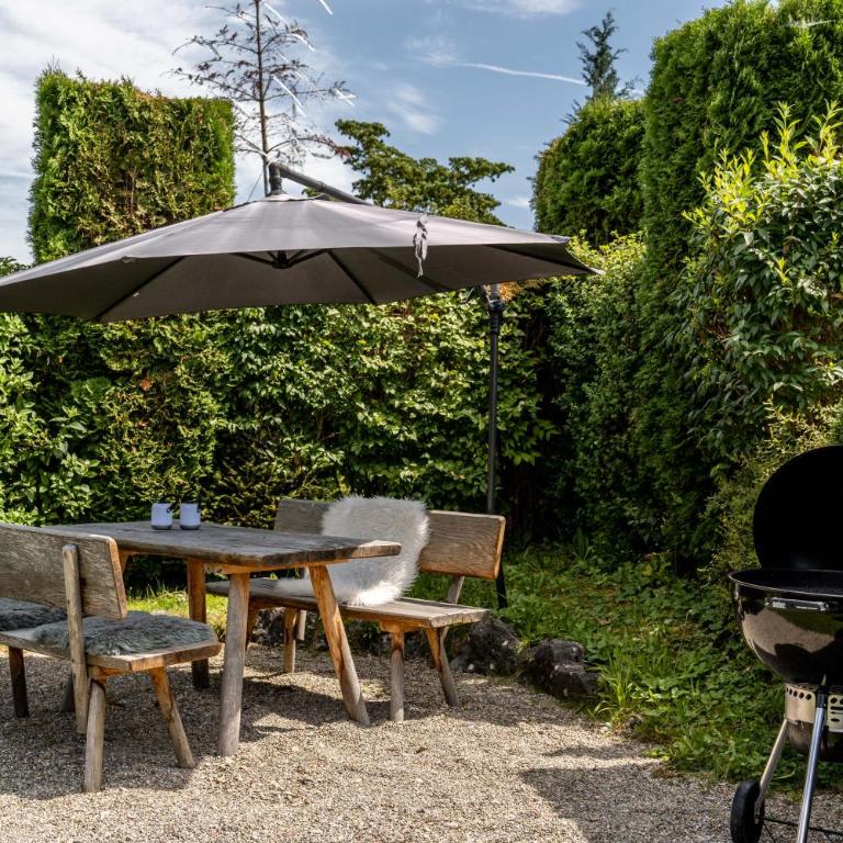 Ferienwohnung Bergblick - stilvoll & modern im Grünen - Apartment mit 1 Schlafzimmer - 13