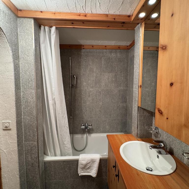 Chesa Grischuna 2pax- Madulain - Apartment - 8