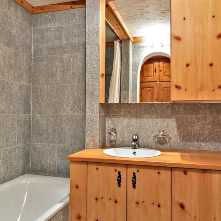 Chesa Grischuna 2pax- Madulain - Apartment - 9