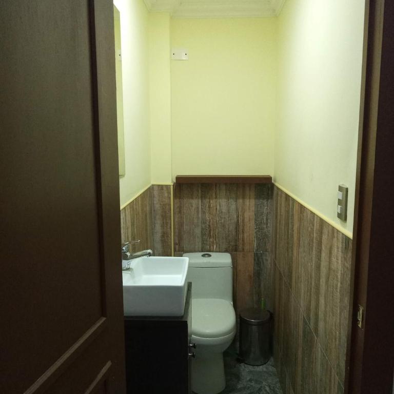 La Moneda Residency - Economy Double or Twin Room - 5