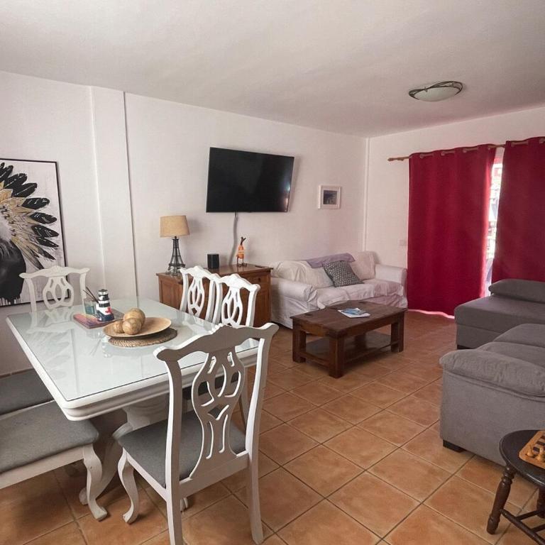 Casa Bonita - Beautiful 3 Bed Villa with Private Heated Pool and Fibre Wifi - Casa de 3 dormitorios - 8