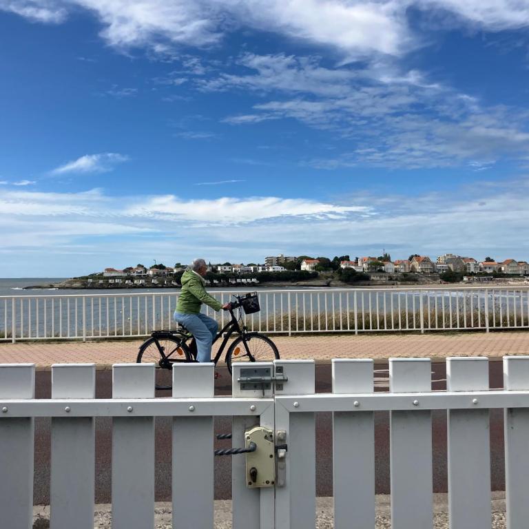 Devant la mer et la plage de ROYAN PONTAILLAC, 4chambres 2 à 8 personnes - Villa - 57