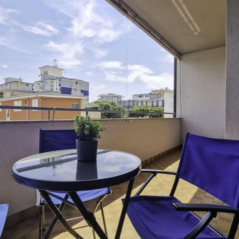 Cozy flat with a terrace-Beahost - Appartamento - 1