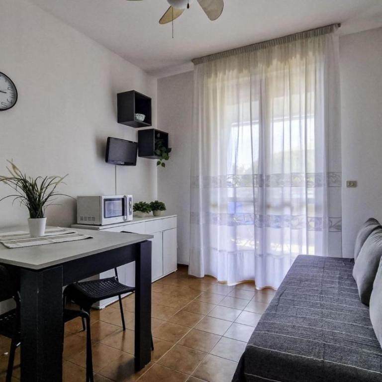 Cozy flat with a terrace-Beahost - Appartamento - 5