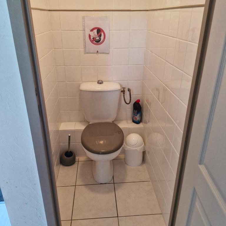 Chez faby José - Chambre Double avec Salle de Bains Privative - 9
