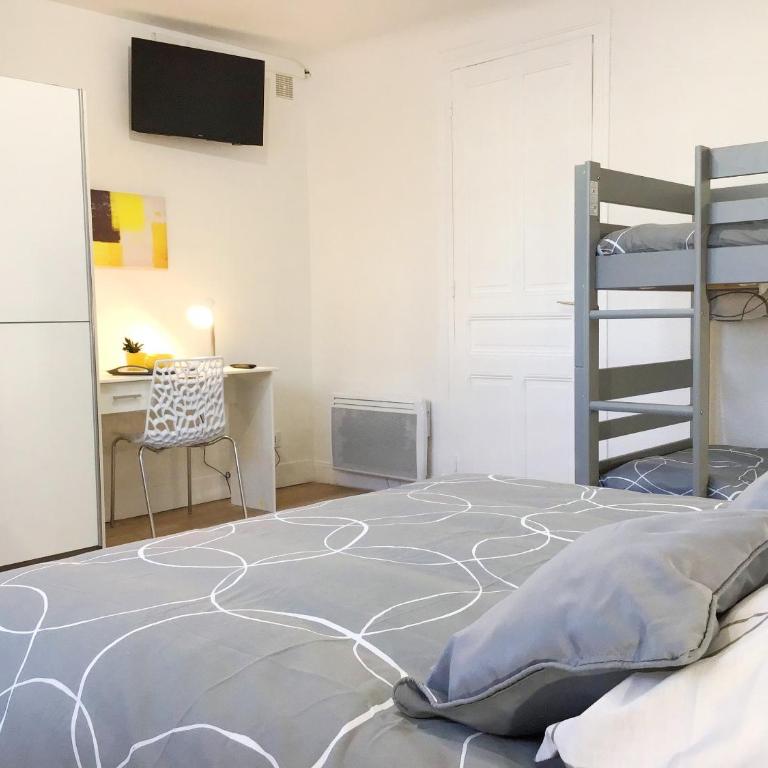 Appartements Sun, centre ville, parking, proche Sanctuaire - One-Bedroom Apartment - 1