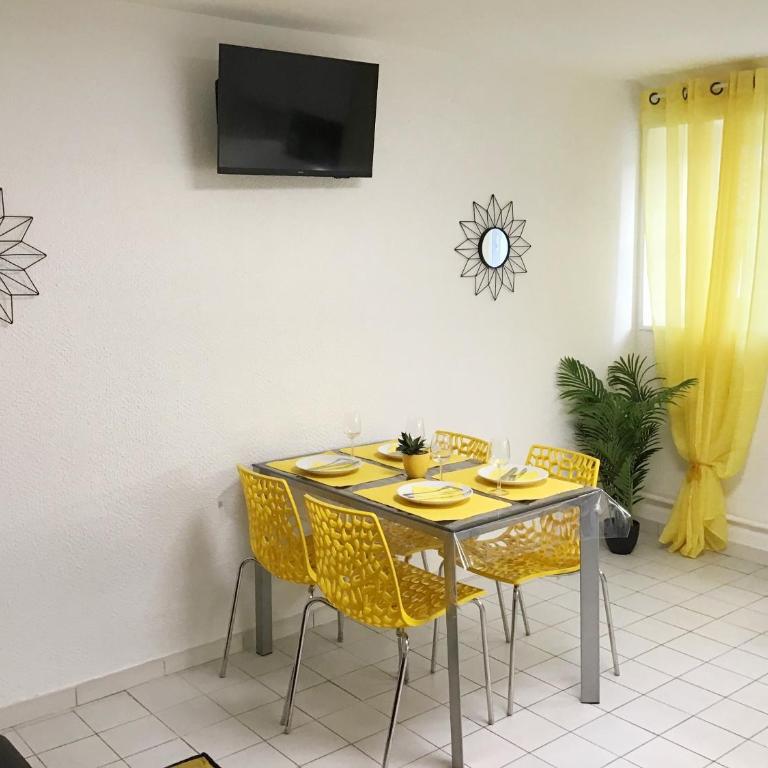 Appartements Sun, centre ville, parking, proche Sanctuaire - One-Bedroom Apartment - 4