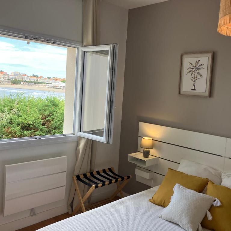 Devant la mer et la plage de ROYAN PONTAILLAC, 4chambres 2 à 8 personnes - Villa - 58
