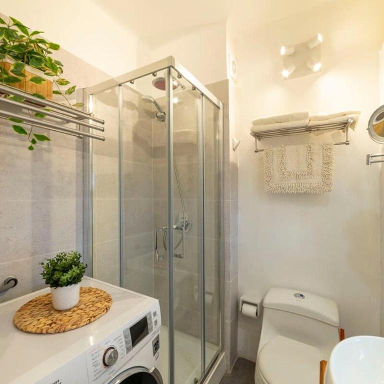 Enjoy and Unwind in Our Cozy Home - Studio - 22