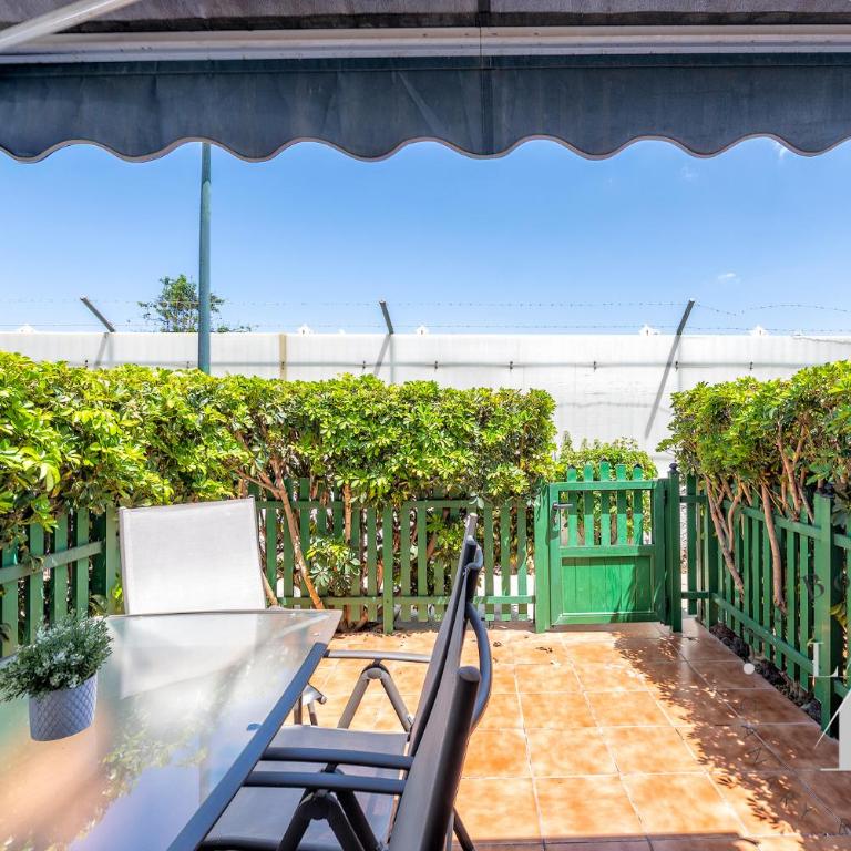 Coqueto bungalow con terraza privada y piscina - Casa con 1 dormitorio - 7