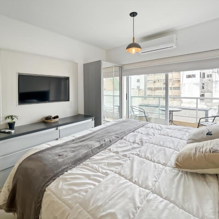 Ayres Suites Moreno - Estudio con balcón - 6