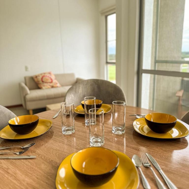 Apartamento con vista al valle cerca al CC llanogrande y el aeropuerto - Two-Bedroom Apartment - 5