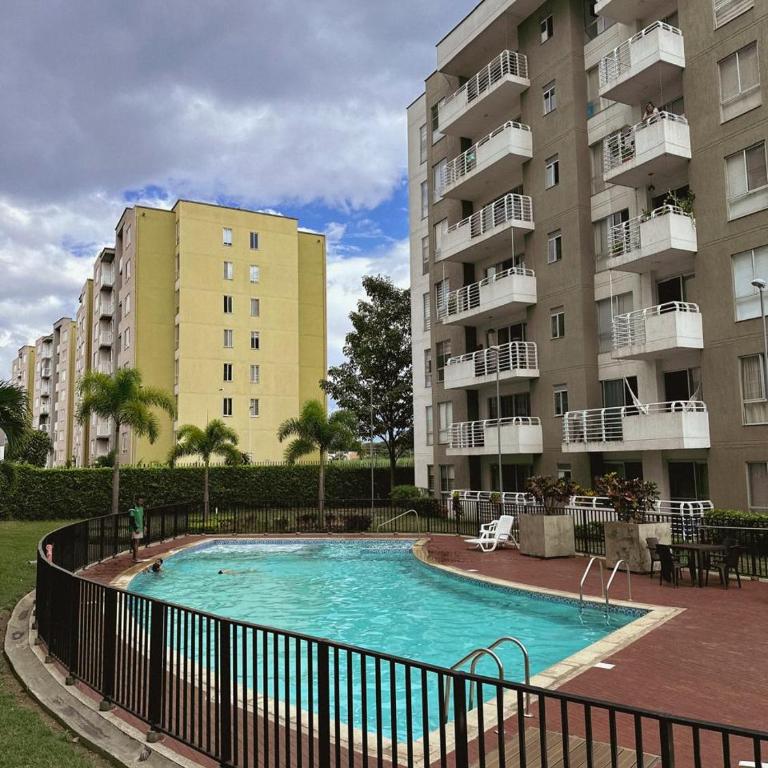 Apartamento con vista al valle cerca al CC llanogrande y el aeropuerto - Apartamento de 2 dormitorios - 15
