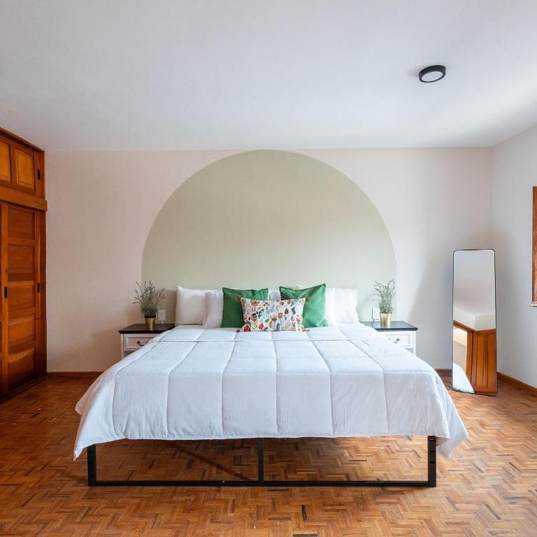 Hermosa Casa en Centro Histórico | 5 hab + Est - Casa de 5 dormitorios - 6