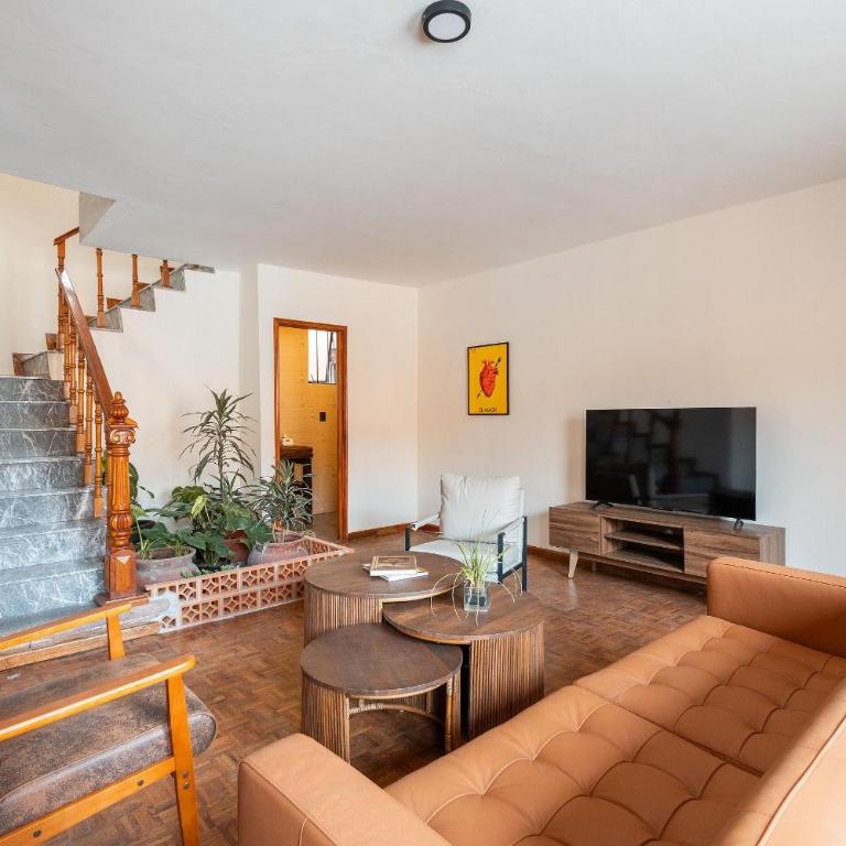 Hermosa Casa en Centro Histórico | 5 hab + Est - Casa de 5 dormitorios - 48