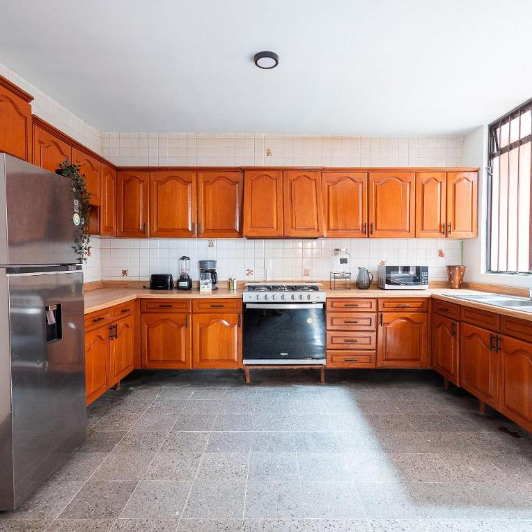 Hermosa Casa en Centro Histórico | 5 hab + Est - Casa de 5 dormitorios - 58
